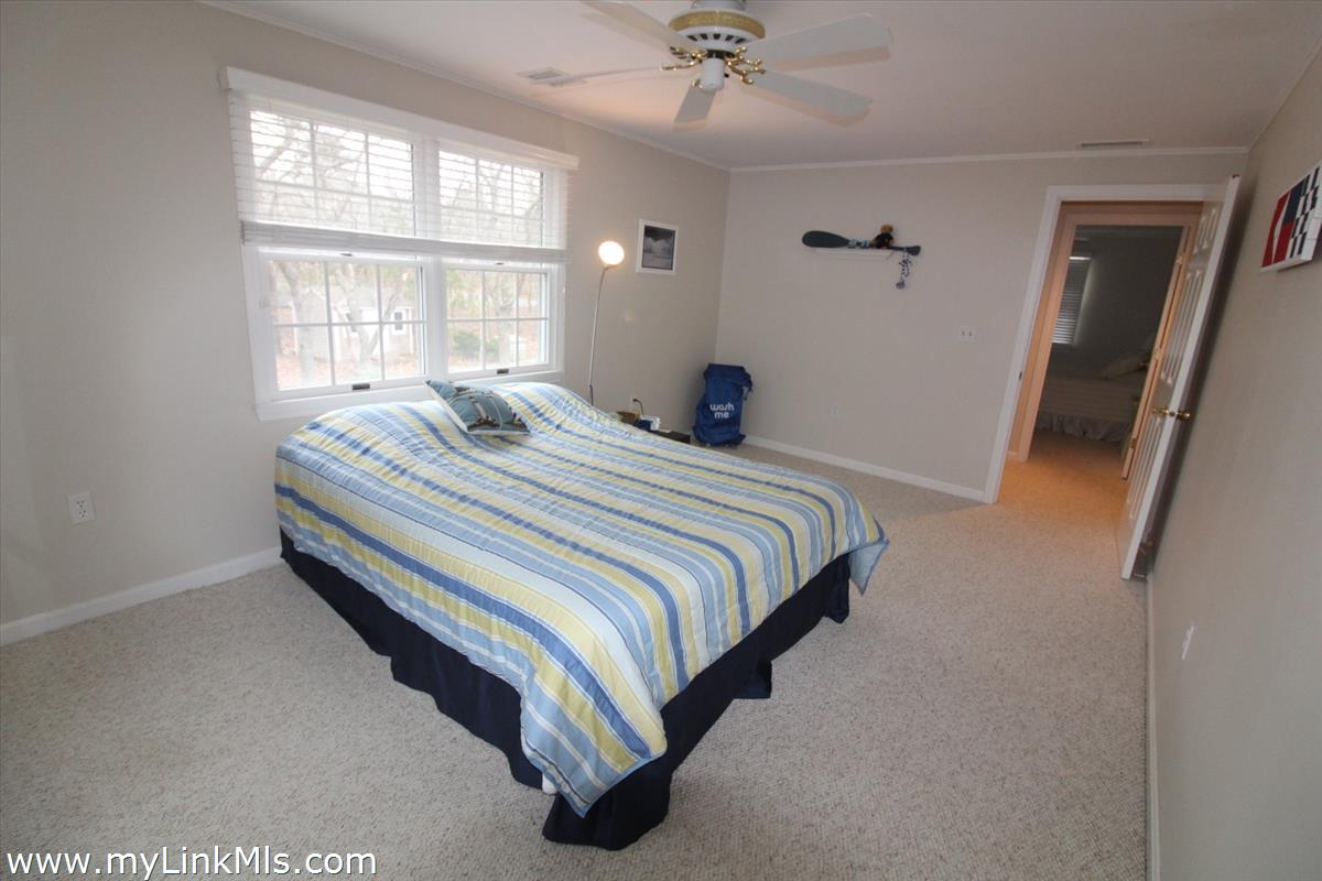 32 Flamingo Drive Edgartown, MA 02539 - Photo 27 of 35 Bedroom 4 second floor