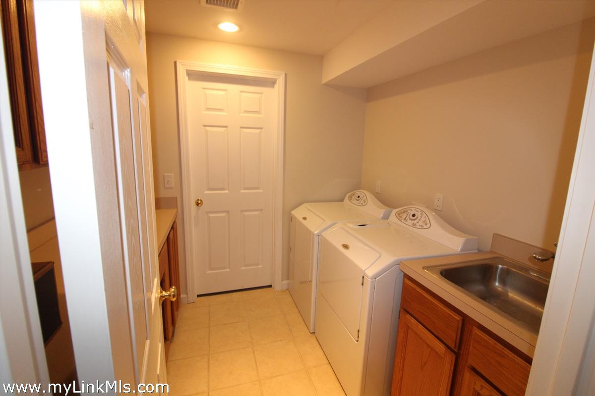 32 Flamingo Drive Edgartown, MA 02539 - Photo 34 of 35 Laundry room