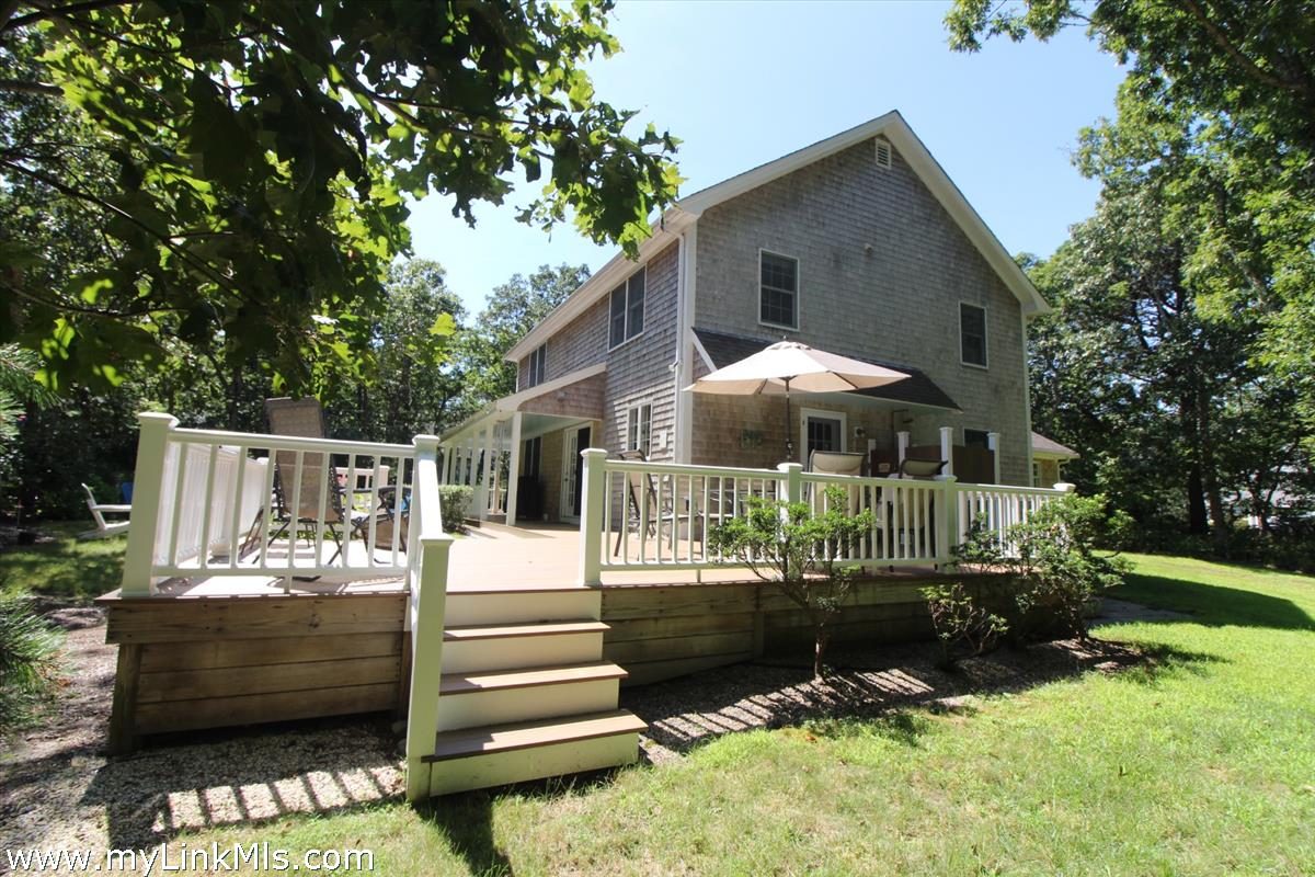32 Flamingo Drive Edgartown, MA 02539 - Photo 4 of 35 Rear deck