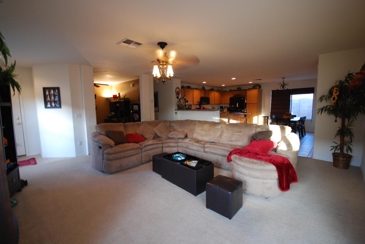 42319 West Venture Road Maricopa, AZ 85138 - Photo 2 of 12 Family Room