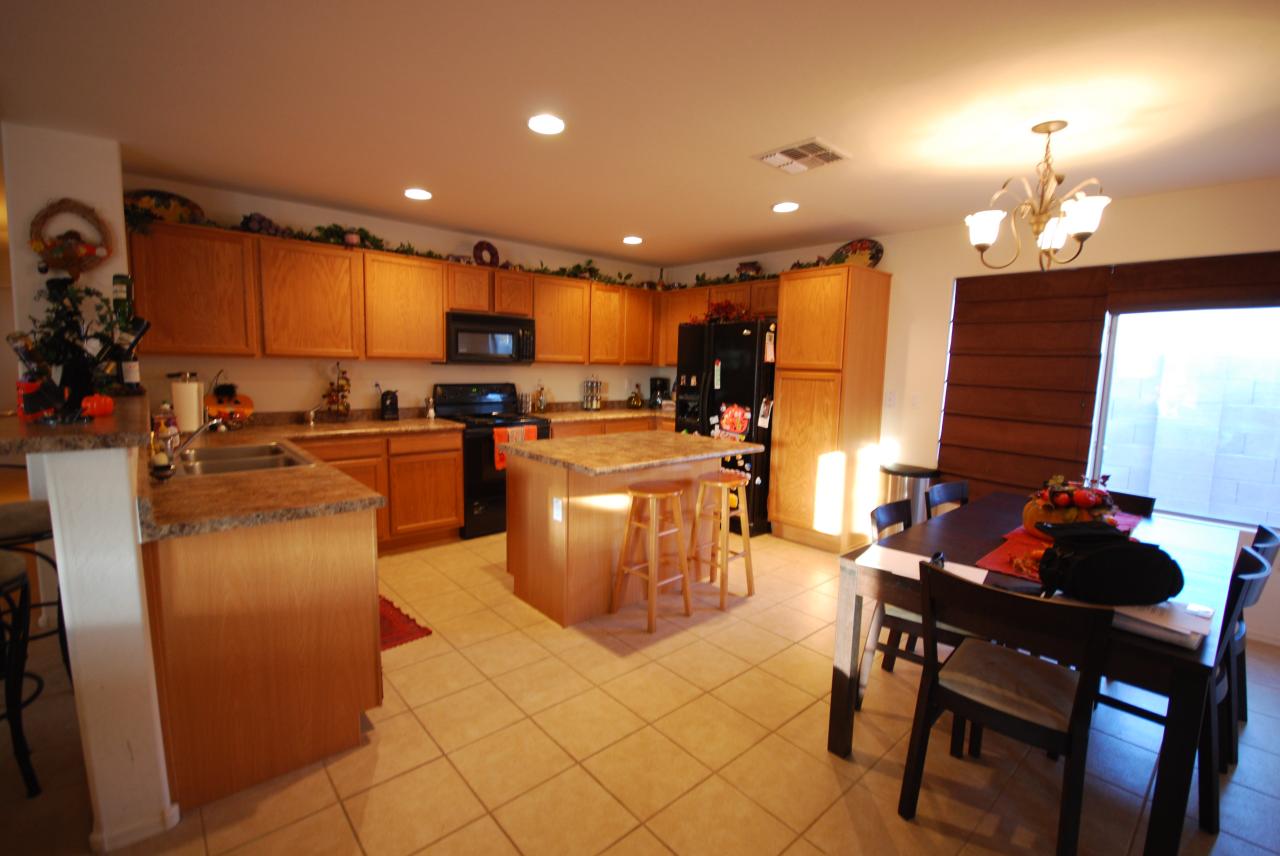 42319 West Venture Road Maricopa, AZ 85138 - Photo 3 of 12 Kitchen