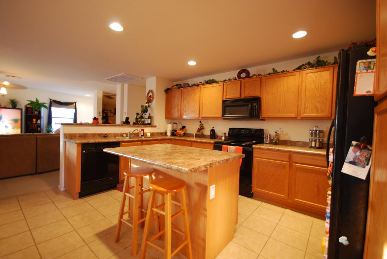 42319 West Venture Road Maricopa, AZ 85138 - Photo 4 of 12 Kitchen Island
