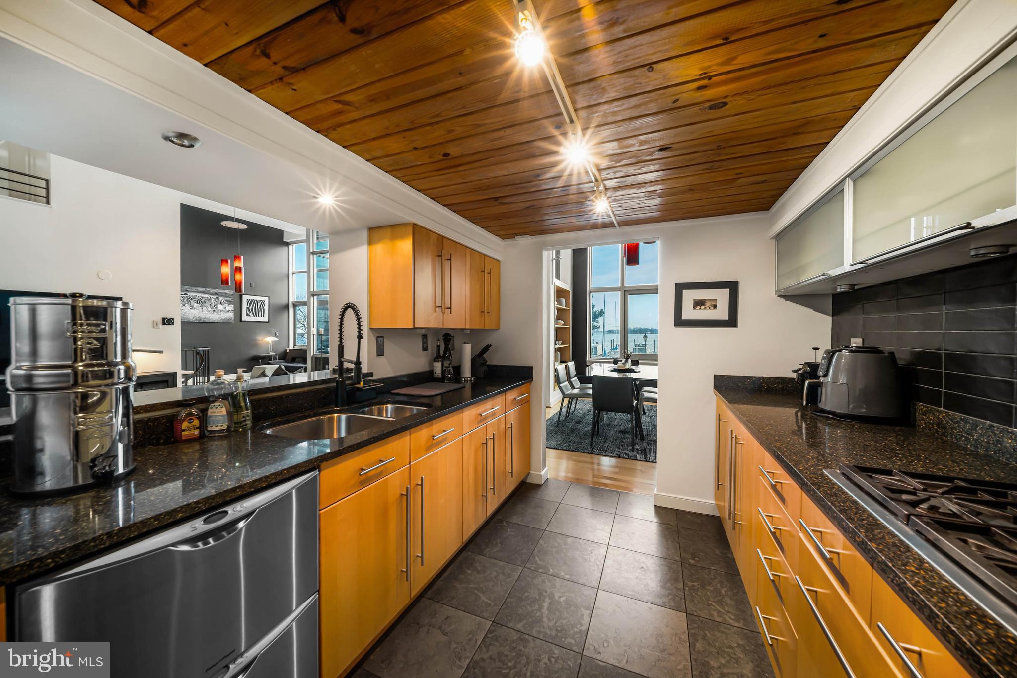2901 Boston Street, Unit 102 Baltimore, MD 21224 - Photo 13 of 25