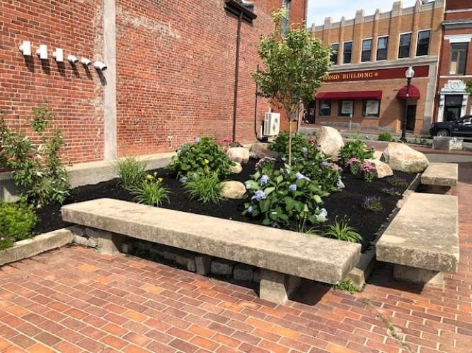 191 Main Street, Unit 2B Gloucester, MA 01930 - Photo 3 of 20 a view of a fountain