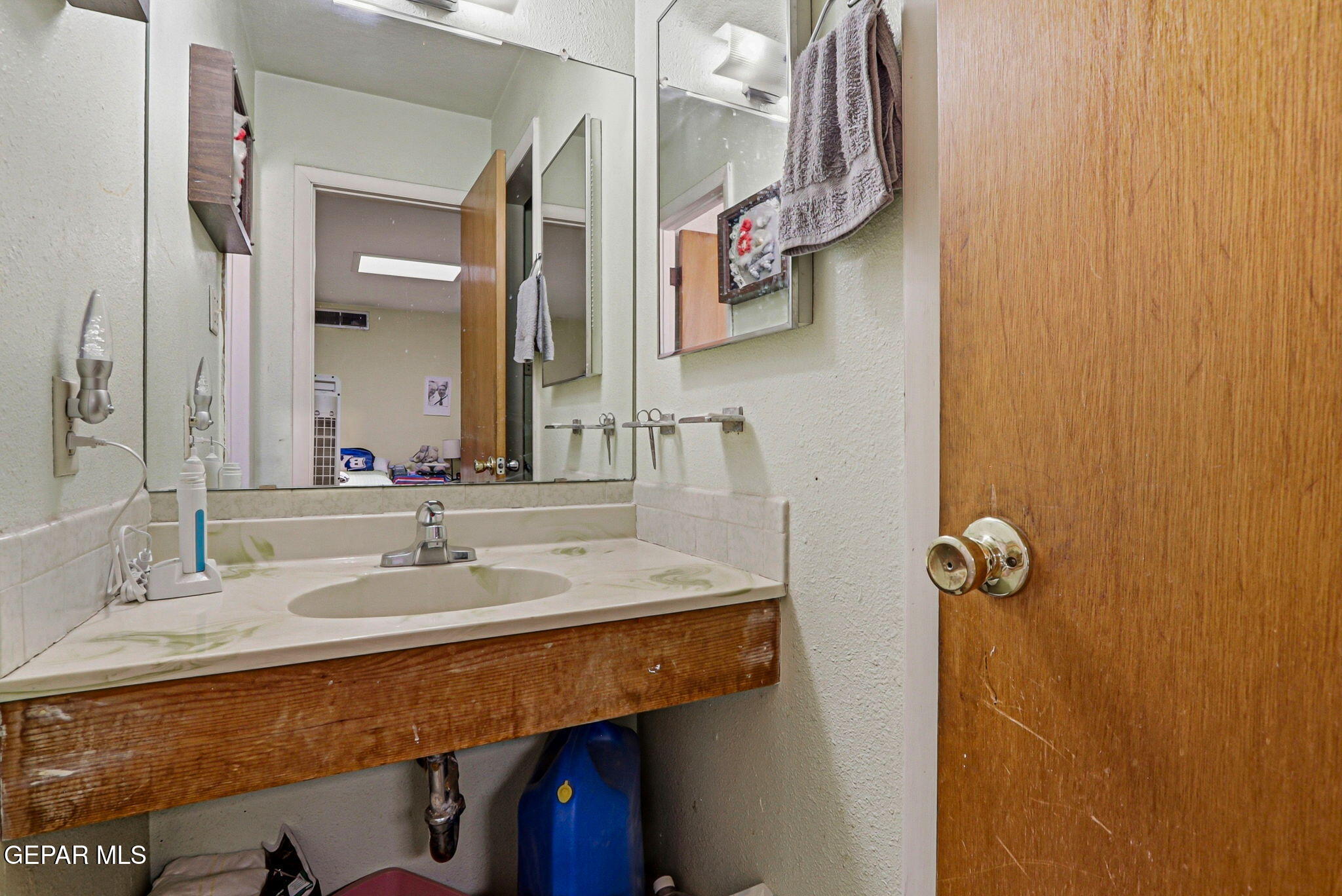 5608 Rosa Avenue El Paso, TX 79905 - Photo 29 of 43 28-web-or-mls-IMG_7149