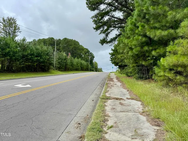 a view of an outdoor space and a yard