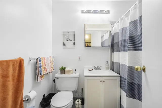 $325,000 | 227 Christopher Columbus Drive, Unit 209B, Jersey City, NJ 07302