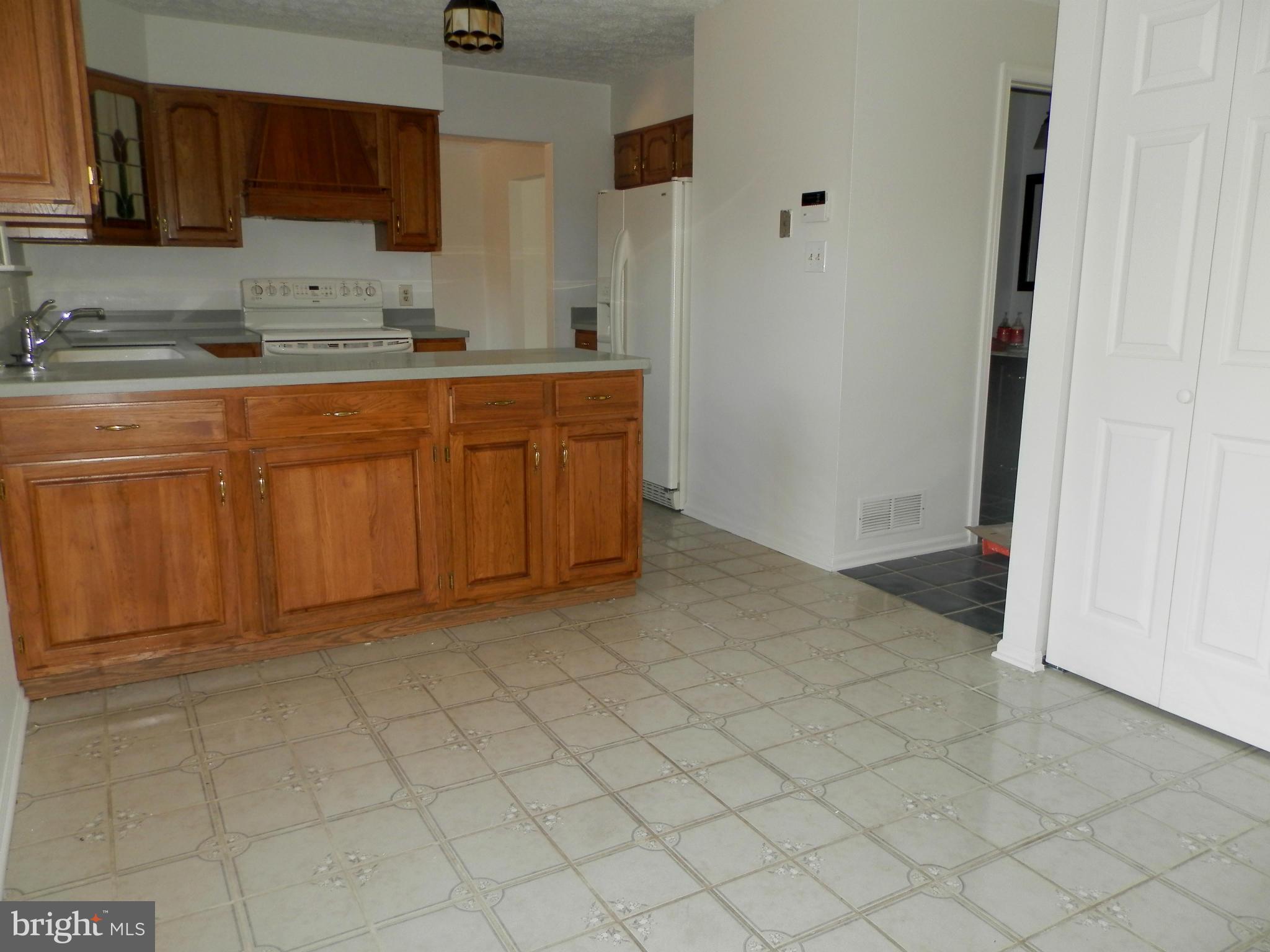 8624 Sherington Road Baltimore, MD 21236 - Photo 12 of 30 Kitchen