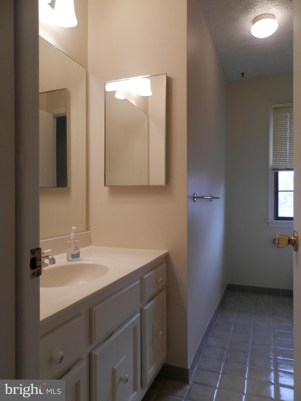 8624 Sherington Road Baltimore, MD 21236 - Photo 23 of 30 Main Upper Bath