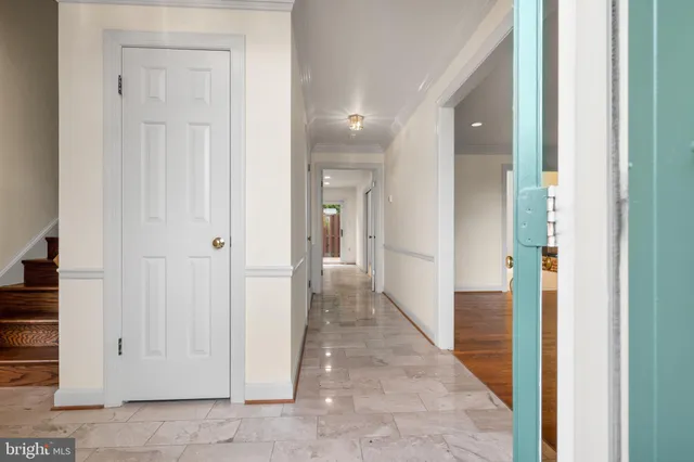 $5,500 | 1130 20th Street South, Arlington, VA 22202