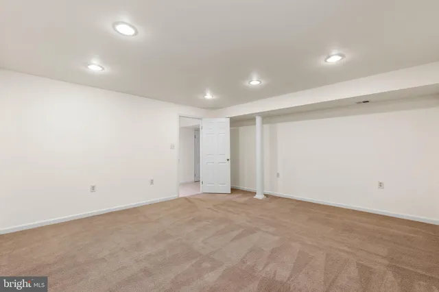 $5,500 | 1130 20th Street South, Arlington, VA 22202