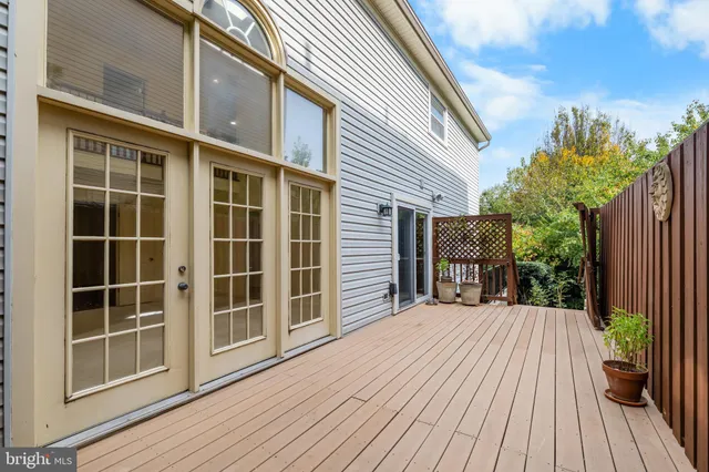 $5,500 | 1130 20th Street South, Arlington, VA 22202