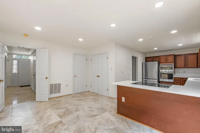 $5,500 | 1130 20th Street South, Arlington, VA 22202