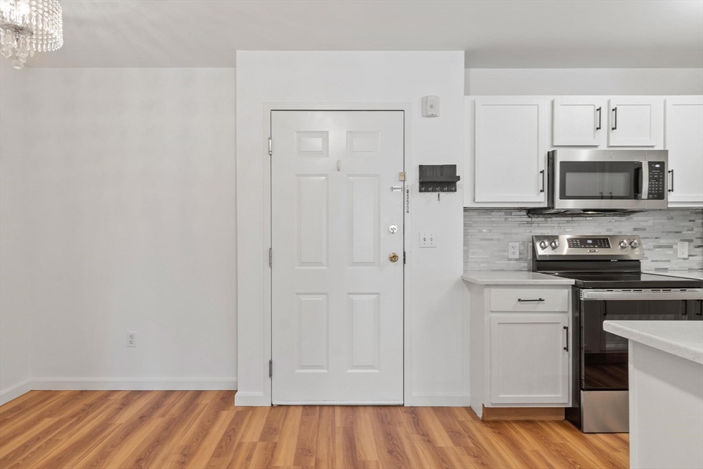 75 Walnut Street, Unit 302 Peabody, MA 01960 - Photo 5 of 31