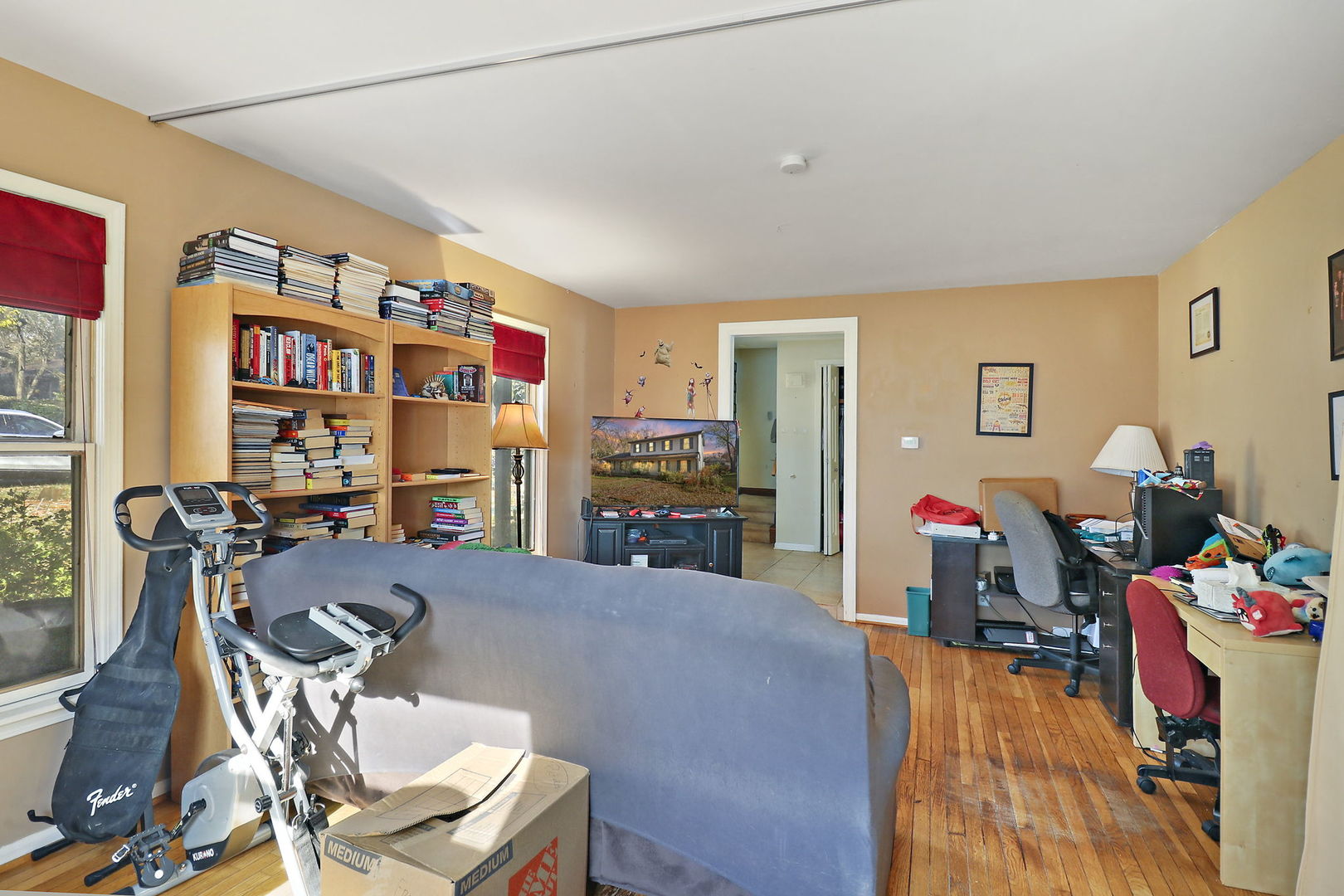 307 South Wulff Street Cary, IL 60013 - Photo 10 of 35 a view of a livingroom with furniture