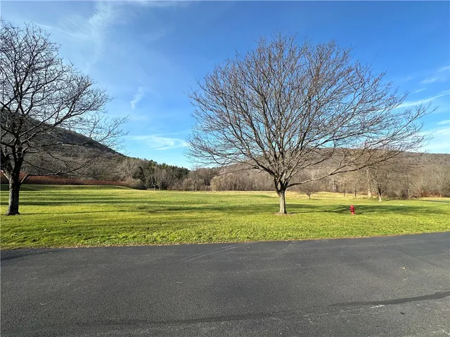 $164,900 | 7 Pinewood Lane, South Bristol, NY 14512