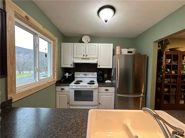 $164,900 | 7 Pinewood Lane, South Bristol, NY 14512