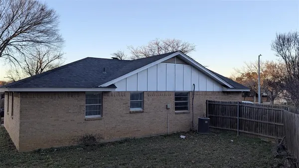 $315,000 | 210 Sixpence Lane, Euless, TX 76039