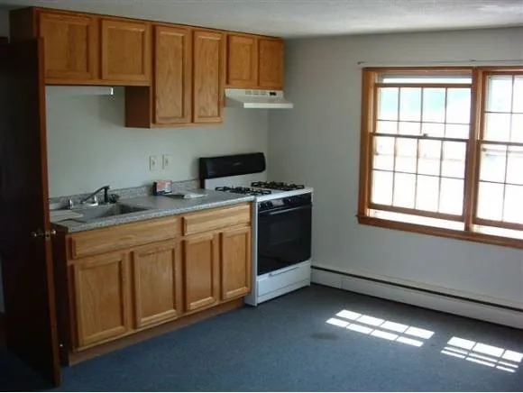 $1,050 | 284 Summer Street, Unit 2, Bristol, NH 03222