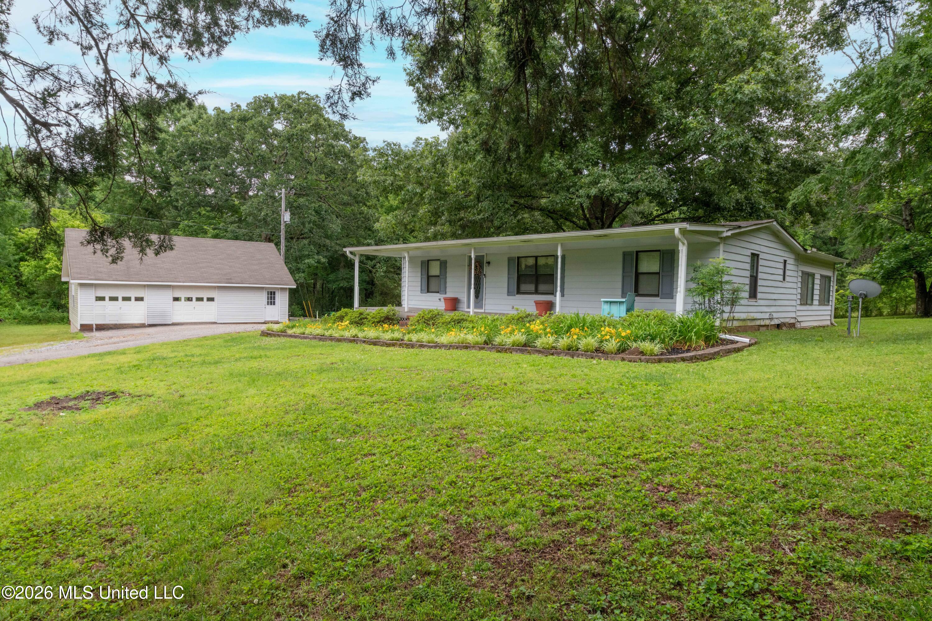 11815 Miller Road Olive Branch, MS 38654 - Photo 4 of 35 Exterior-3