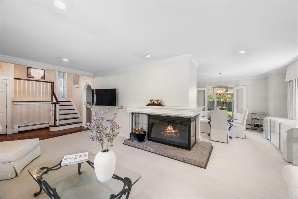 21 Phillips Avenue Swampscott, MA 01907 - Photo 9 of 38