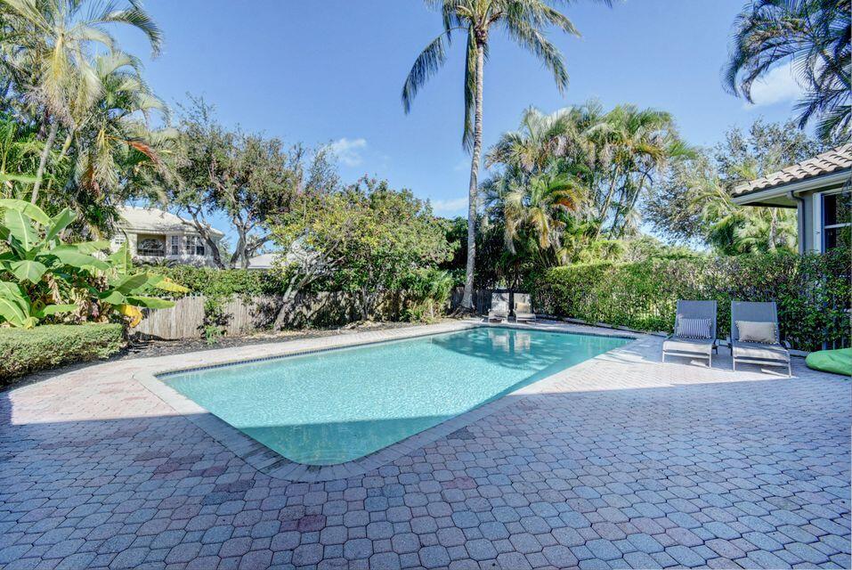 4075 Northwest 58th Lane Boca Raton, FL 33496 - Photo 3 of 24 Patio & Pool