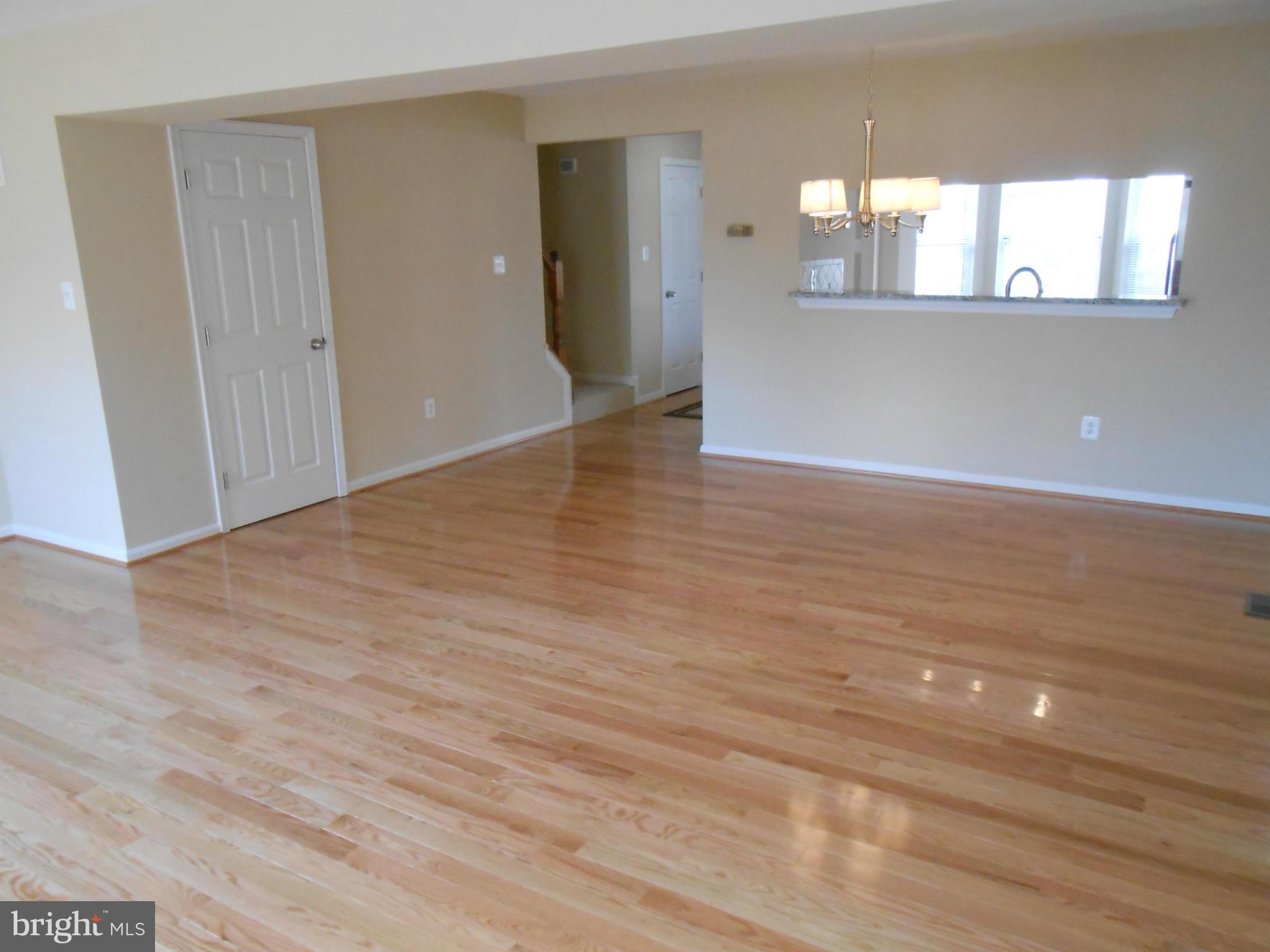 8641 Ritchboro Road District Heights, MD 20747 - Photo 6 of 22 Family Room
