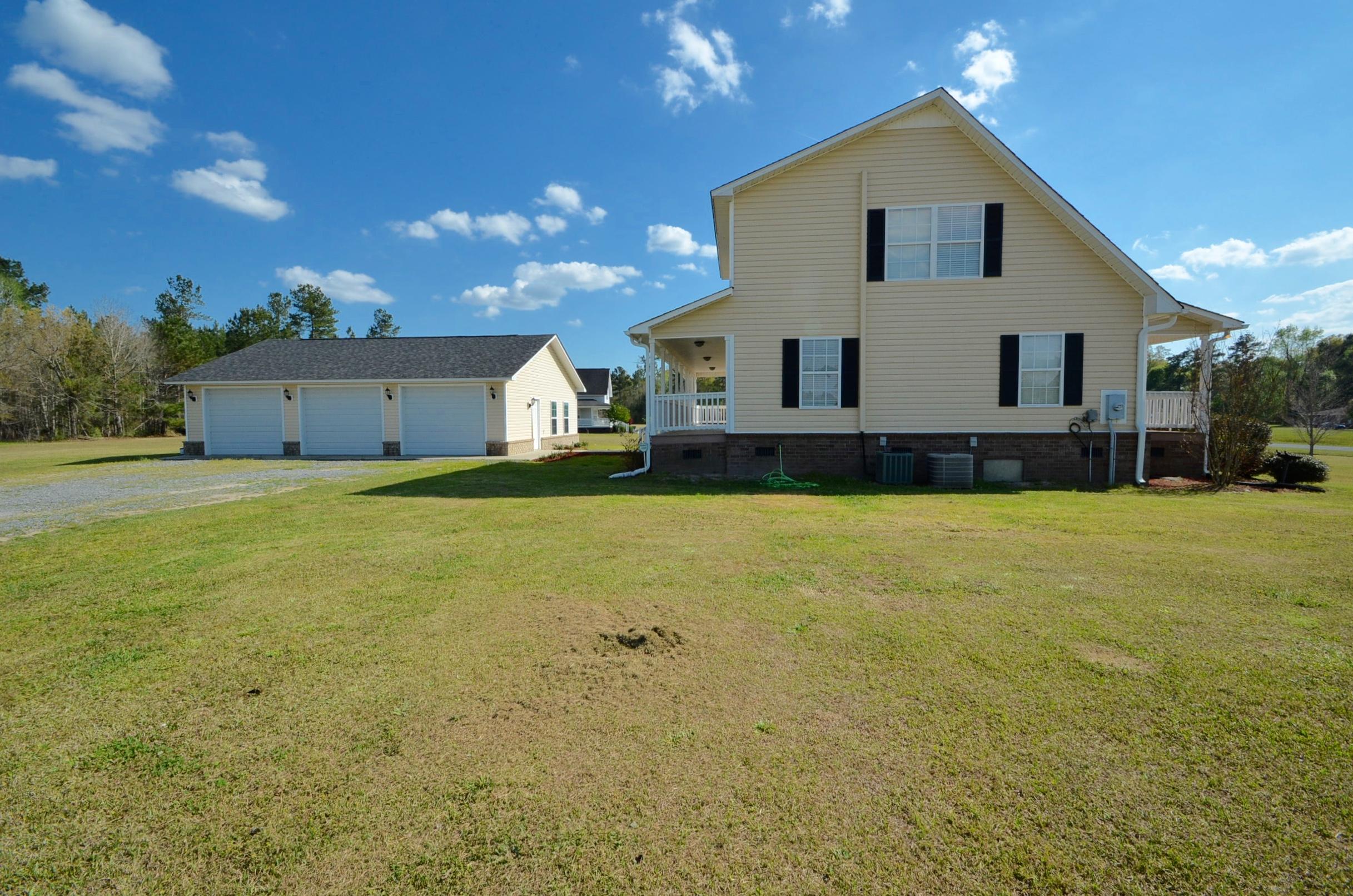1116 Barnyard Road Bonneau, SC 29431 - Photo 3 of 25 DSC_0037