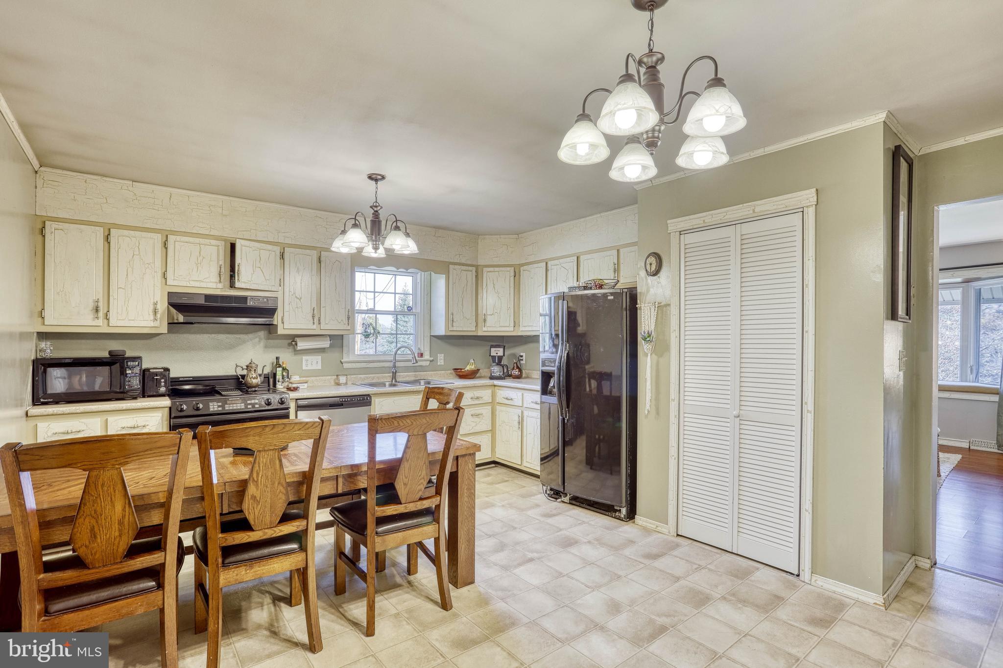 814 Hunters Valley Road Liverpool, PA 17045 - Photo 12 of 59 Gallery Image 12