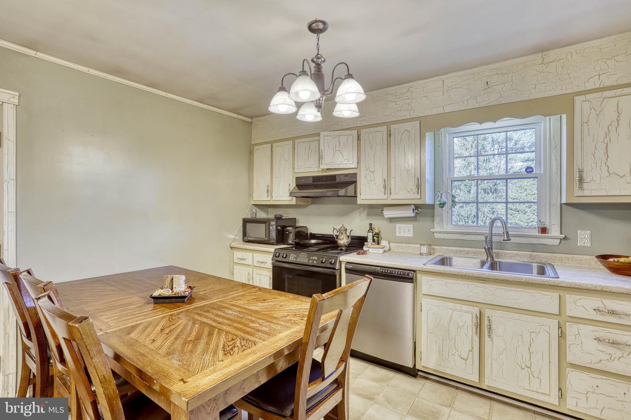 814 Hunters Valley Road Liverpool, PA 17045 - Photo 13 of 59 Gallery Image 13