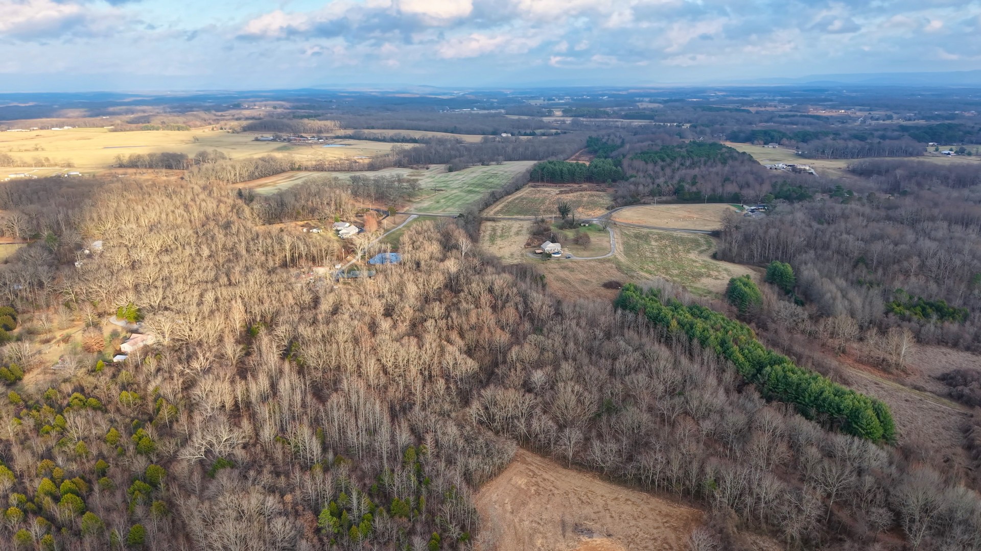 0 Knight Road McMinnville, TN 37110 - Photo 18 of 21 a view of a lake with a mountain
