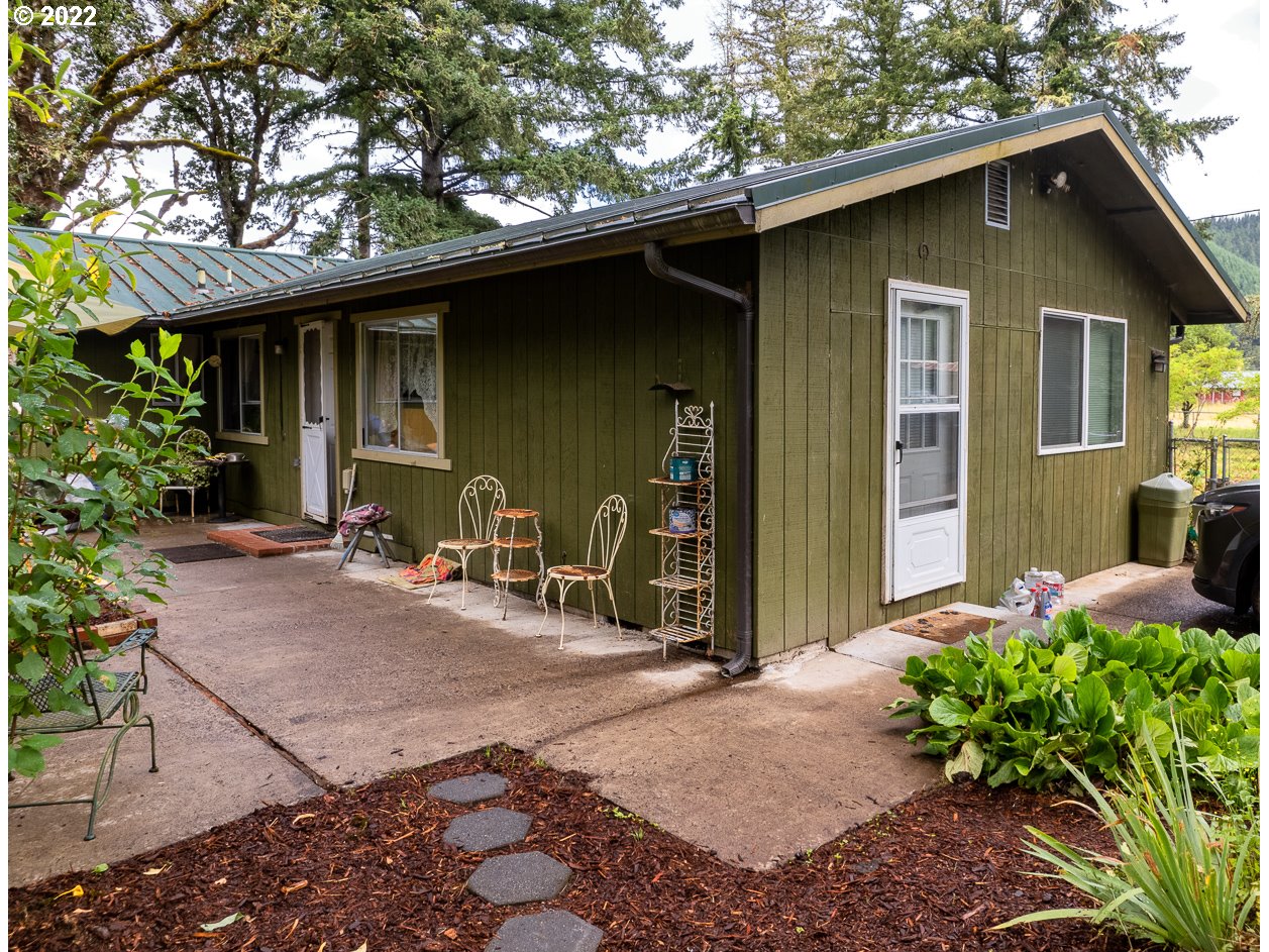 37059 Row River Road Dorena, OR 97434 - Photo 1 of 17 Gallery Image 1