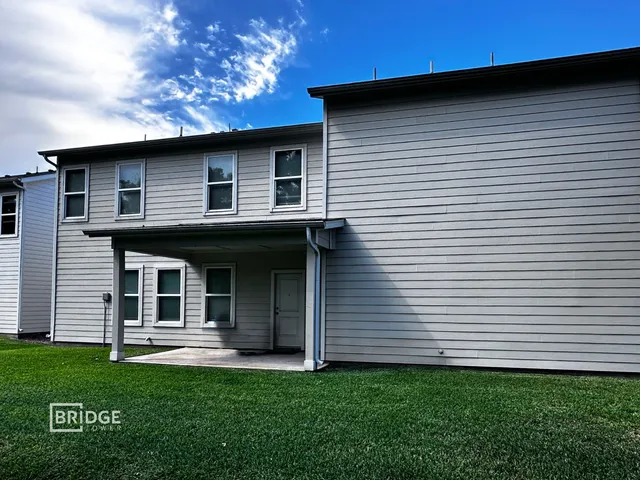 $1,830 | 320 Huisache Street, Lake Jackson, TX 77566