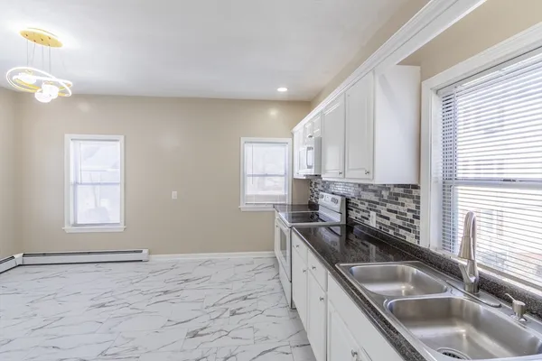 $3,000 | 16 Hancock Street, Unit 3, Brockton, MA 02301