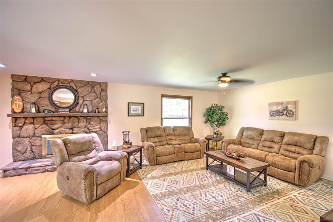 20 Timber Lane Forsyth, IL 62535 - Photo 9 of 29