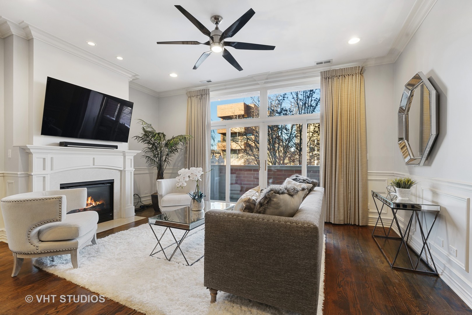 2243 West Irving Park Road, Unit 2W Chicago, IL 60618 - Photo 2 of 23
