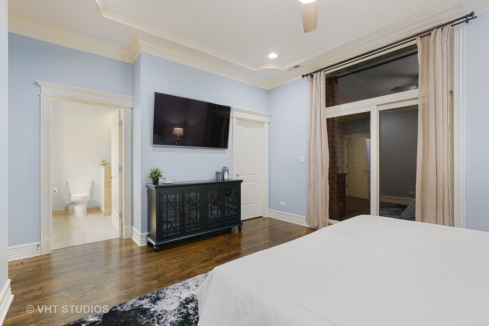 2243 West Irving Park Road, Unit 2W Chicago, IL 60618 - Photo 14 of 23