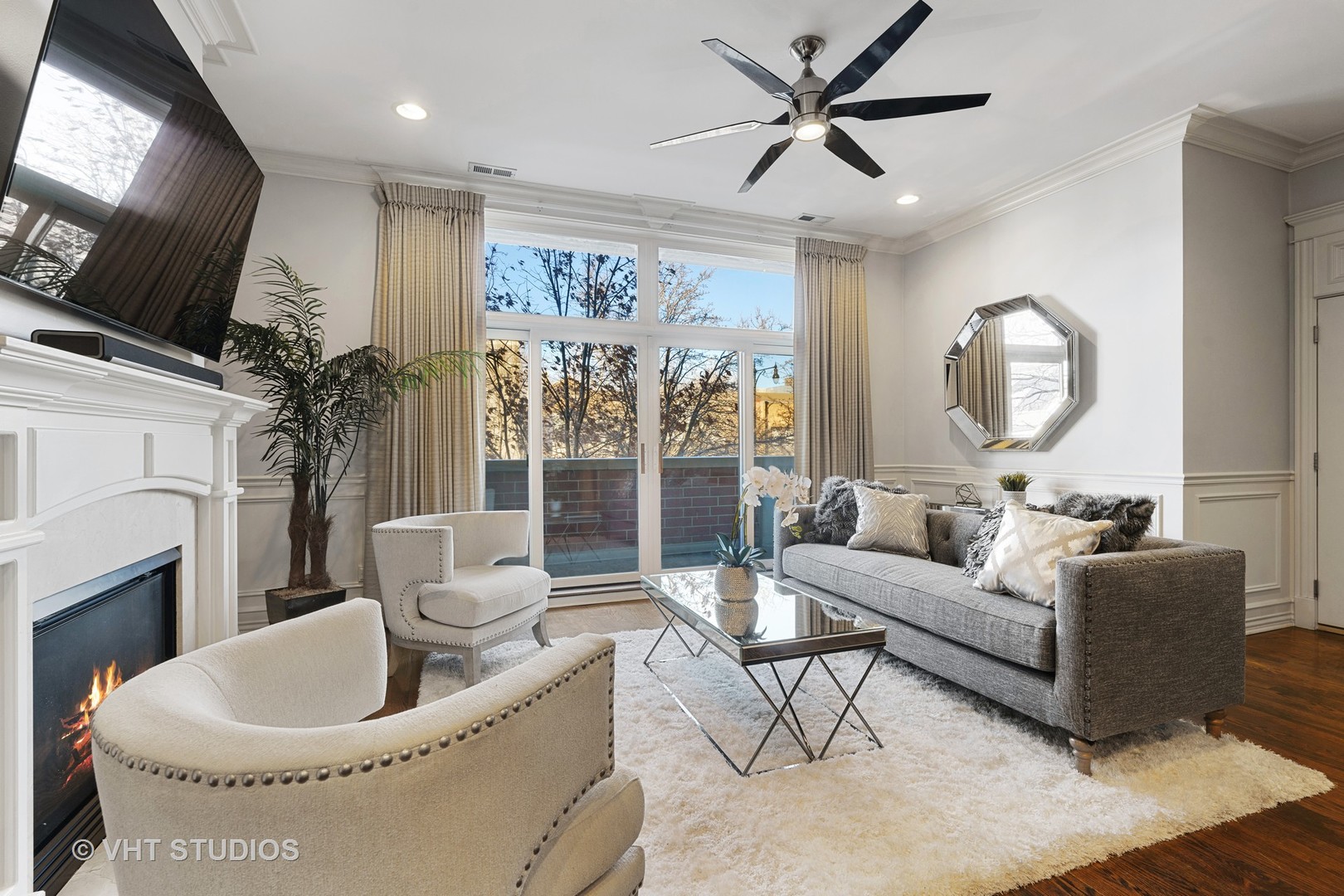 2243 West Irving Park Road, Unit 2W Chicago, IL 60618 - Photo 3 of 23