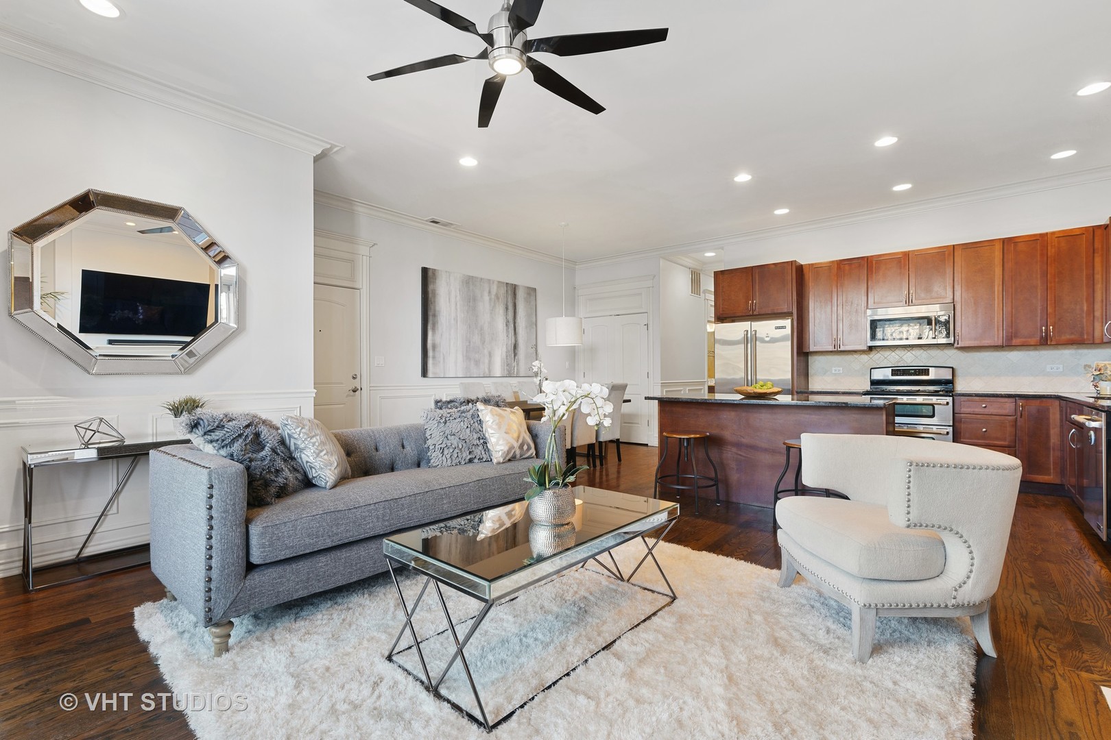 2243 West Irving Park Road, Unit 2W Chicago, IL 60618 - Photo 5 of 23