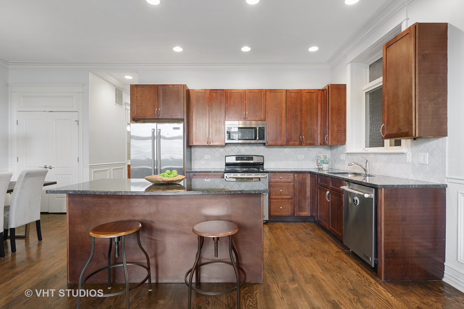 2243 West Irving Park Road, Unit 2W Chicago, IL 60618 - Photo 8 of 23
