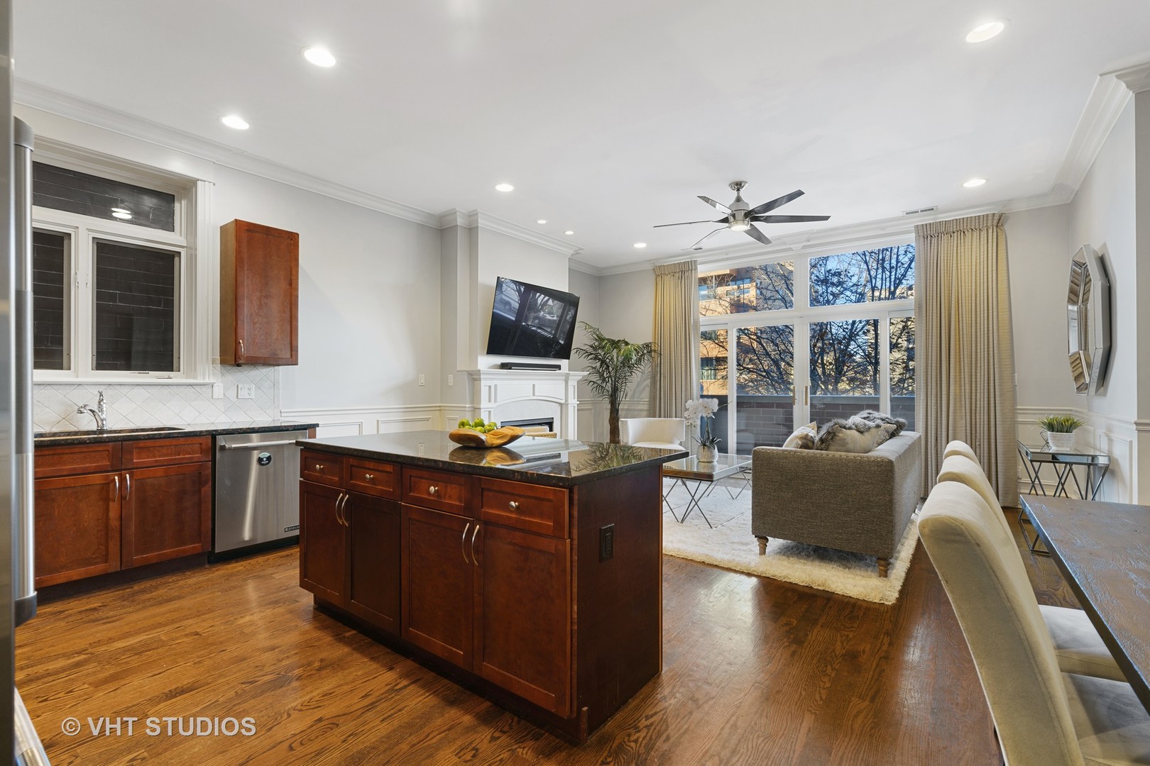 2243 West Irving Park Road, Unit 2W Chicago, IL 60618 - Photo 10 of 23