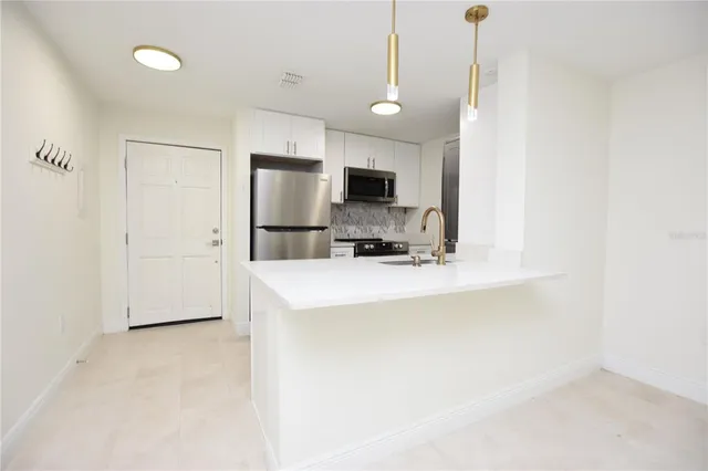 $1,400 | 141 Fernery Road, Unit C6, Lakeland, FL 33809