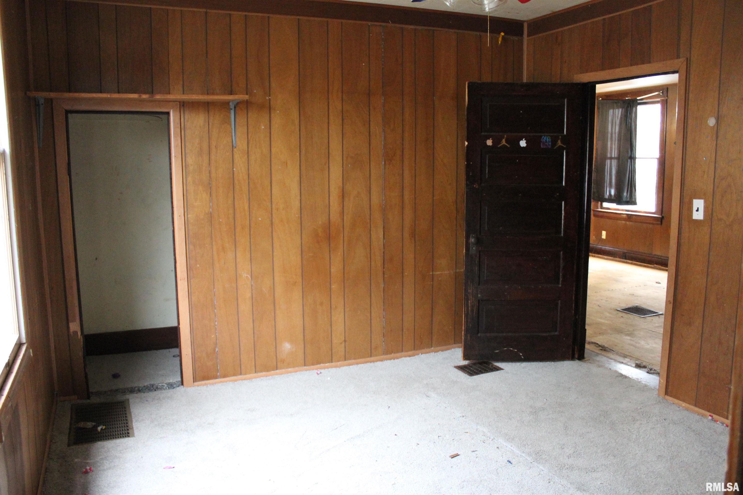 215 South Pruyn Street Salem, IL 62881 - Photo 7 of 12