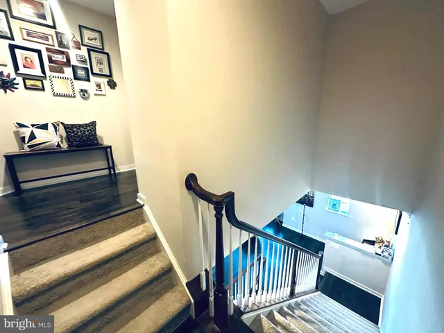 a view of entryway and hall