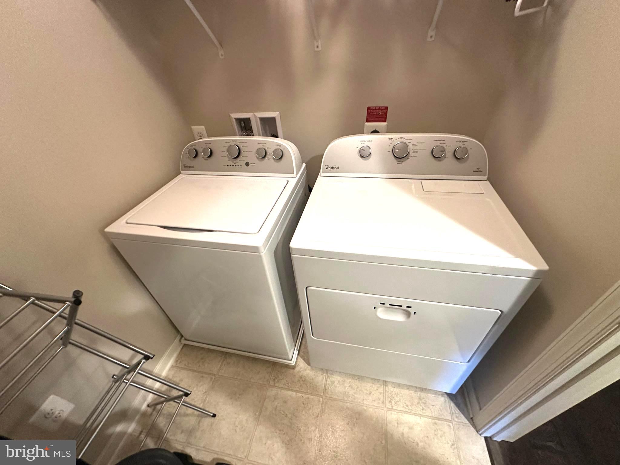 25576 Tolar Square Chantilly, VA 20152 - Photo 25 of 36 a utility room with dryer and washer