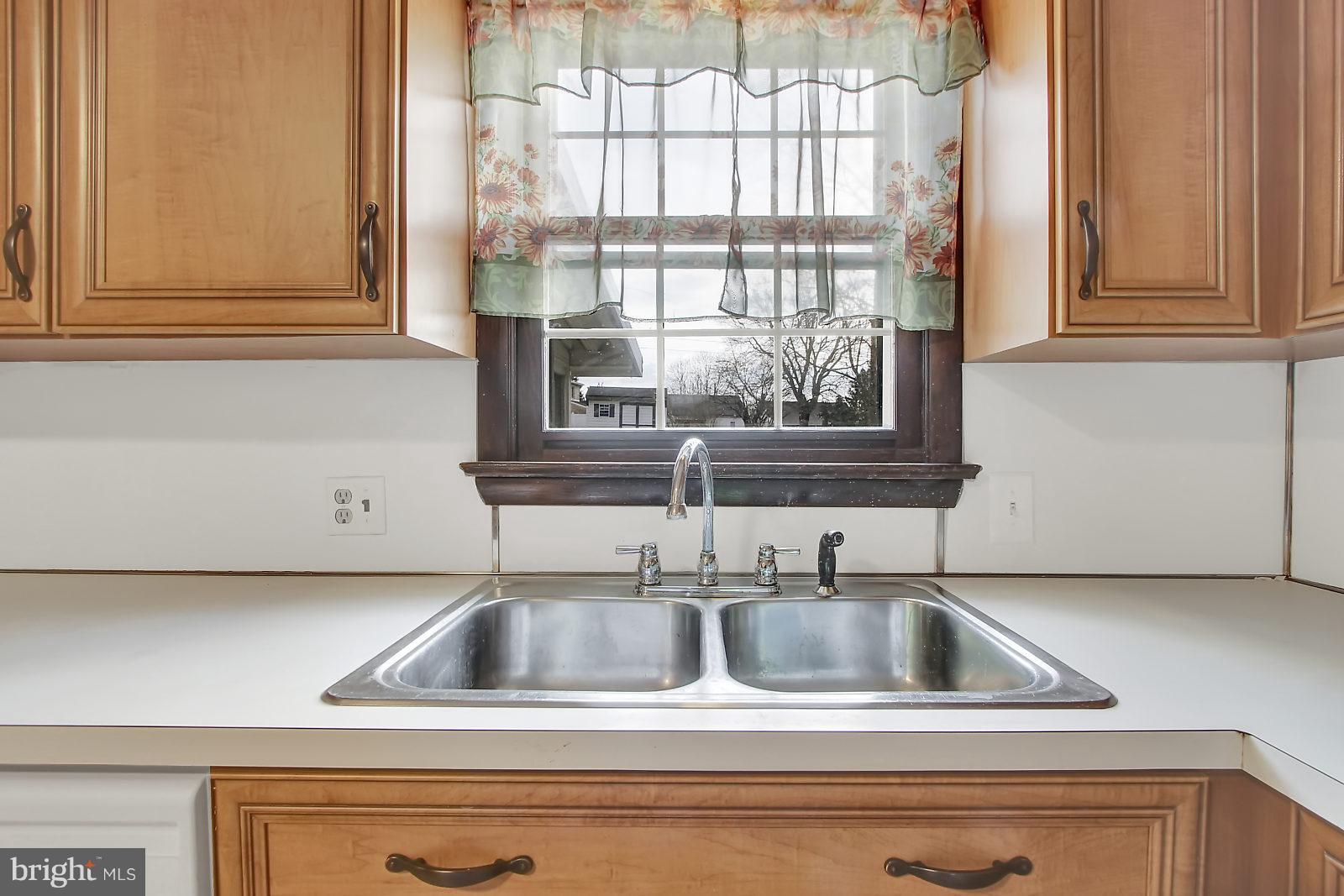 429 George Street Hanover, PA 17331 - Photo 11 of 24 Gallery Image 11