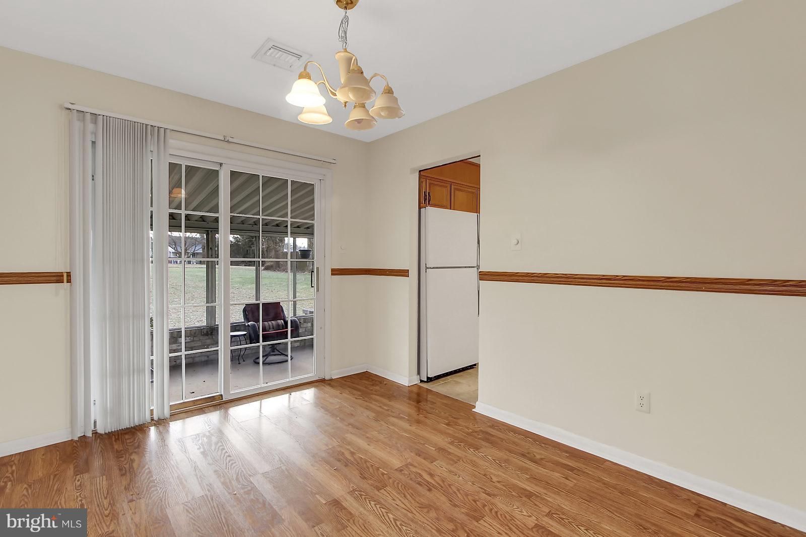 429 George Street Hanover, PA 17331 - Photo 4 of 24 Gallery Image 4