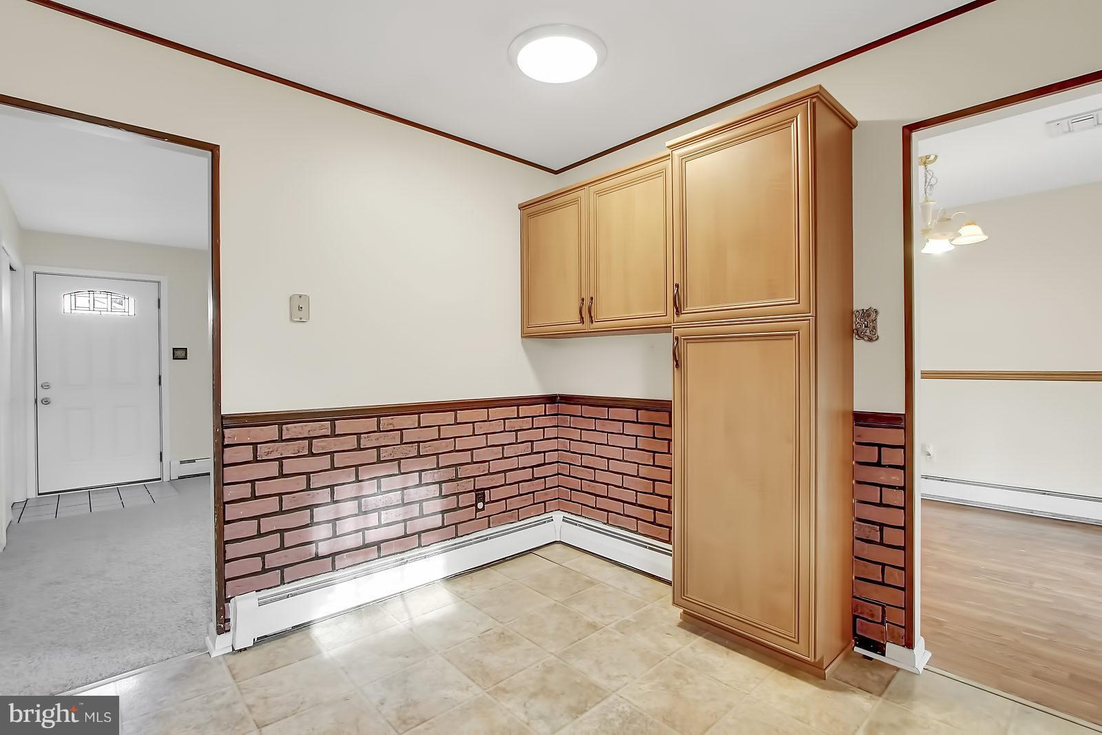 429 George Street Hanover, PA 17331 - Photo 7 of 24 Gallery Image 7