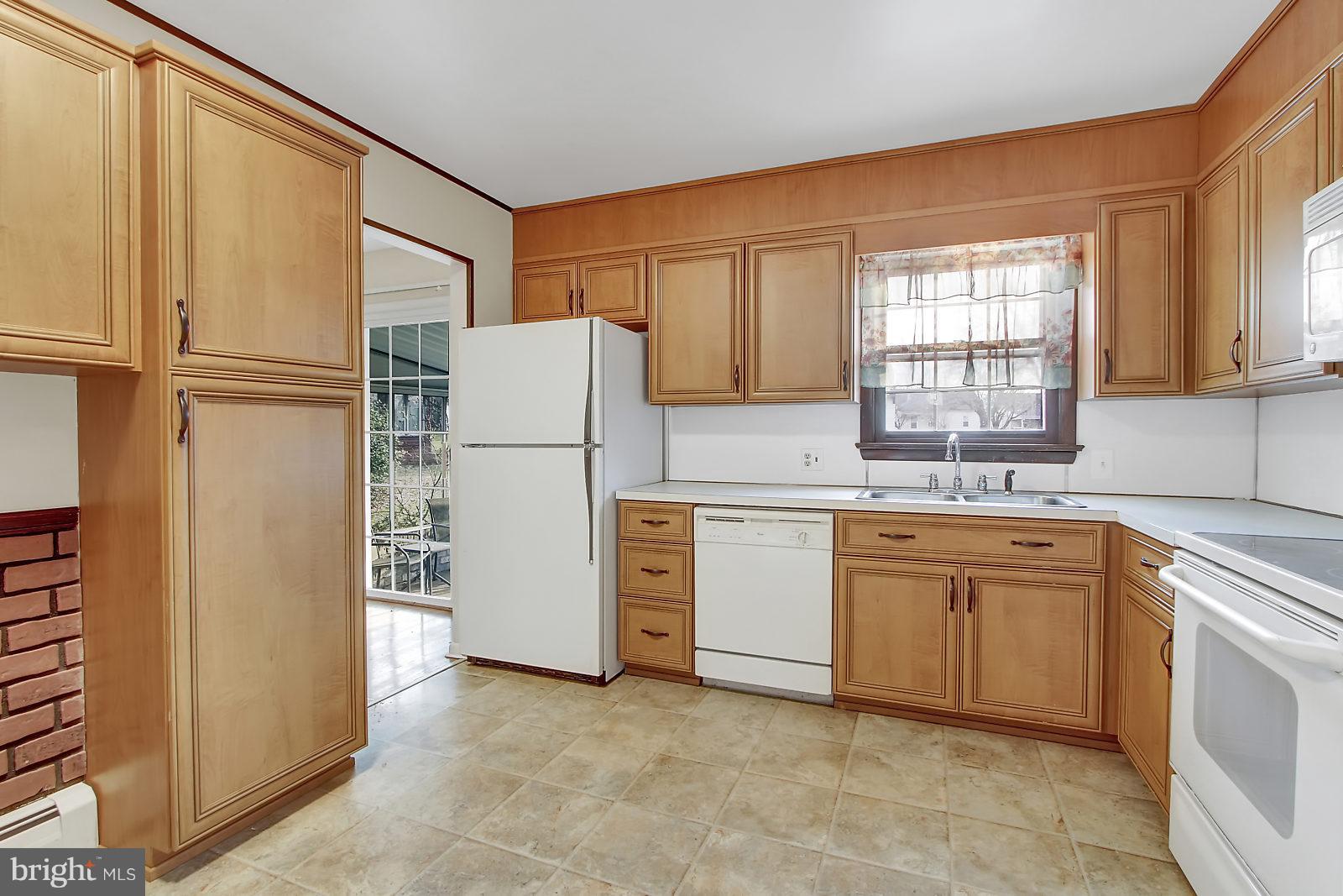 429 George Street Hanover, PA 17331 - Photo 8 of 24 Gallery Image 8