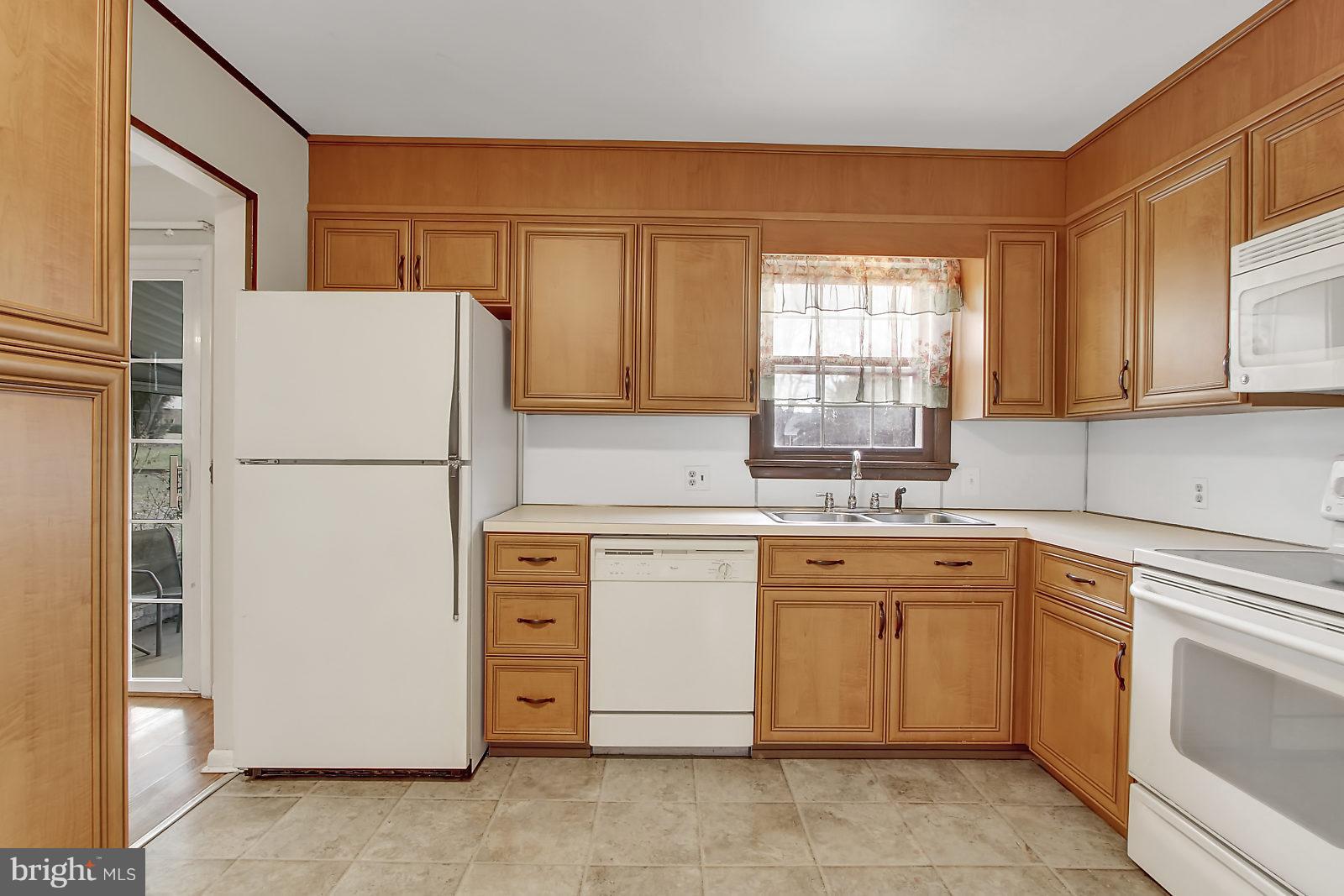 429 George Street Hanover, PA 17331 - Photo 9 of 24 Gallery Image 9